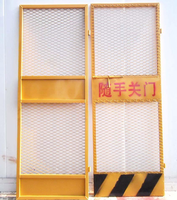 施工電梯安全門(mén)
